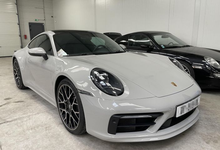 porsche992-1.jpg